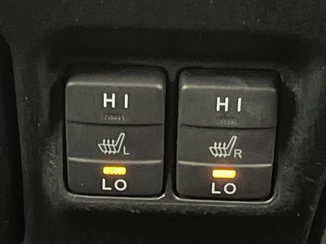 TOYOTA VOXY HYBRID 2019