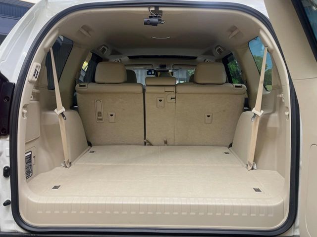 TOYOTA LANDCRUISER PRADO 2023