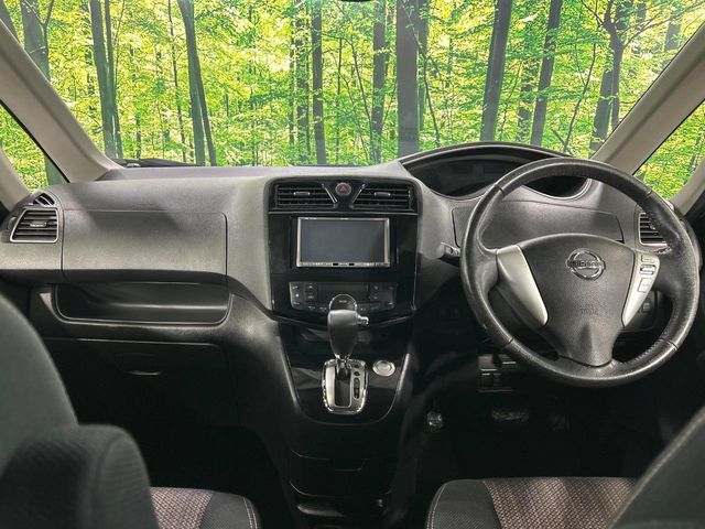 NISSAN SERENA  WG 4WD 2014