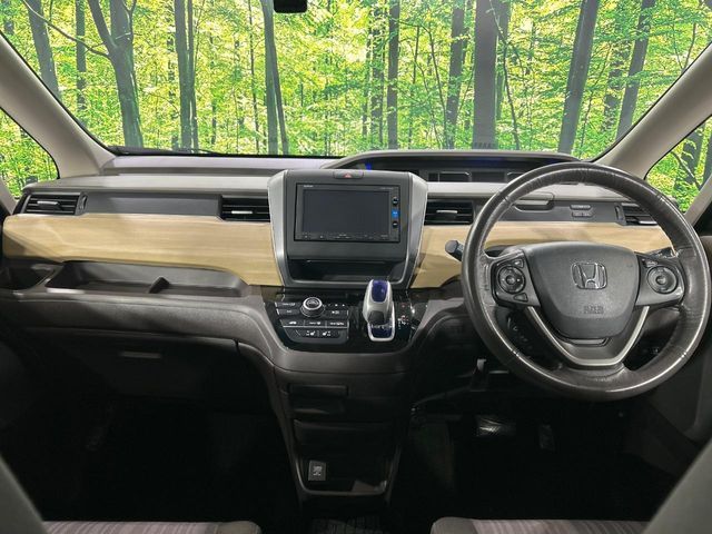 HONDA FREED HYBRID 4WD 2016