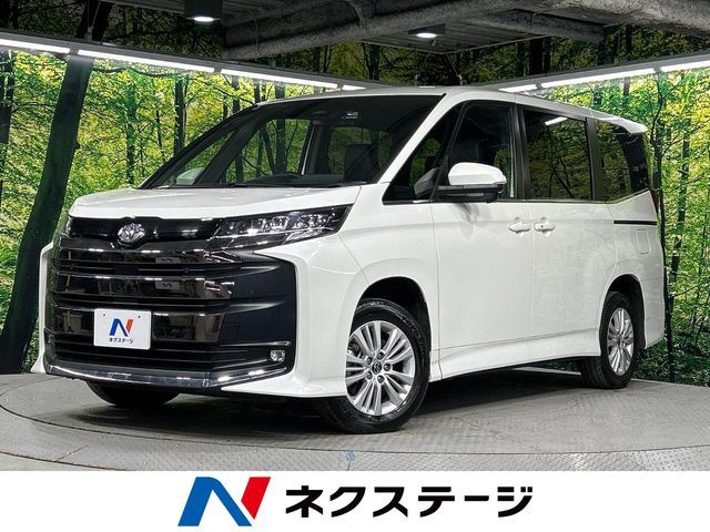 TOYOTA NOAH 4WD 2025