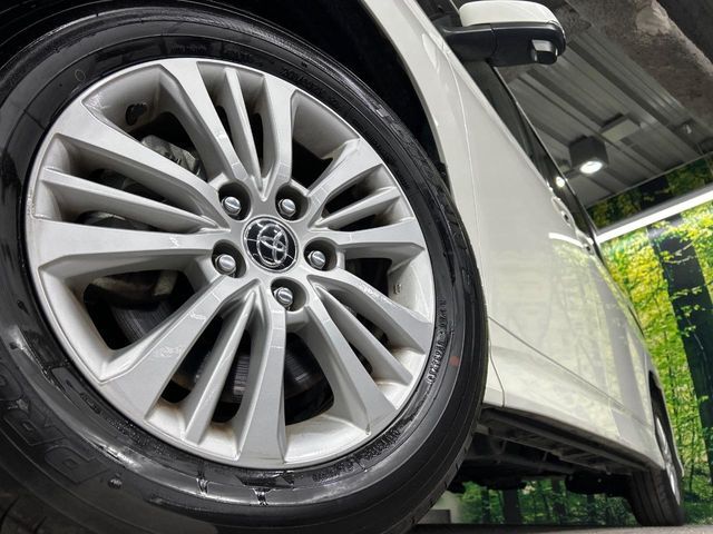 TOYOTA NOAH 4WD 2025