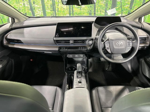 TOYOTA PRIUS 4WD 2025