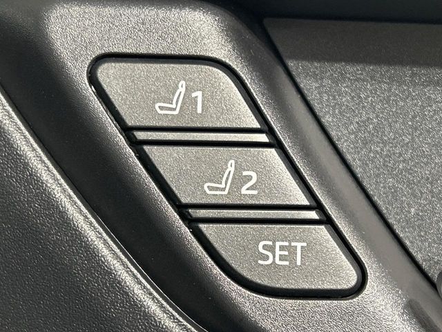 TOYOTA PRIUS 4WD 2025