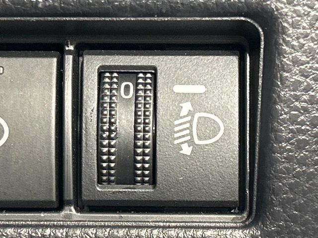 TOYOTA PRIUS 4WD 2025