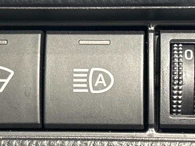 TOYOTA PRIUS 4WD 2025