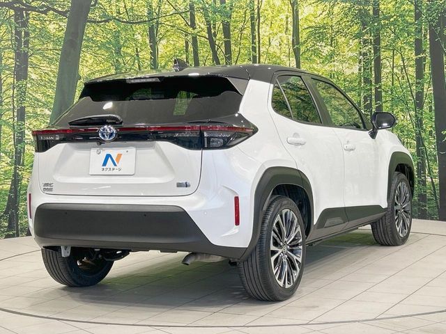 TOYOTA YARIS CROSS HYBRID 2023