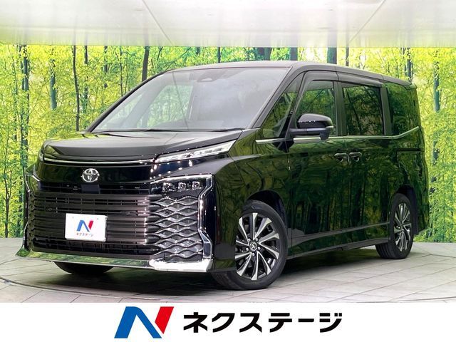 TOYOTA VOXY 2024