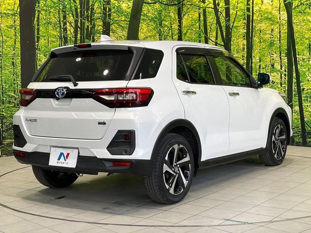 TOYOTA RAIZE HYBRID 2022