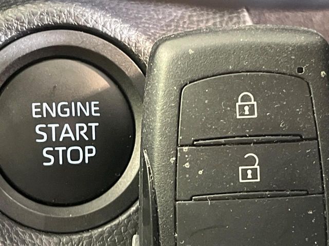 TOYOTA YARIS CROSS 2025