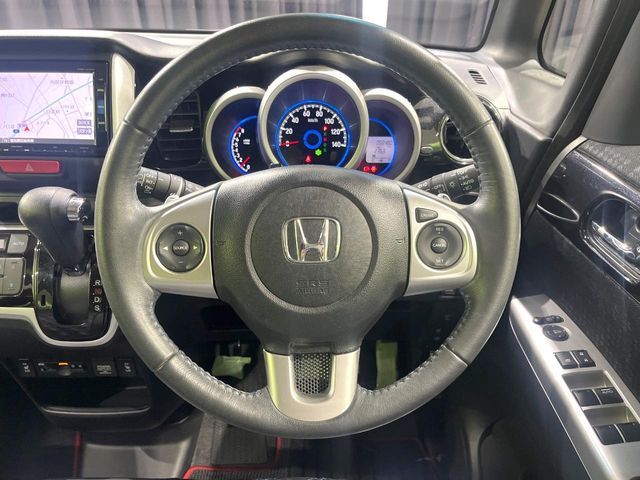 HONDA N BOX CUSTOM 2017