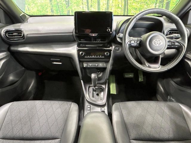 TOYOTA YARIS CROSS 2025