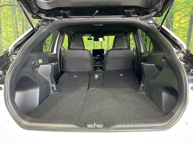 TOYOTA YARIS CROSS 2025