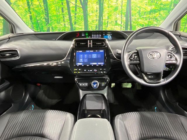 TOYOTA PRIUS 2019