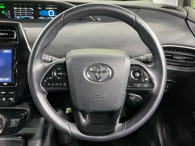 TOYOTA PRIUS 2019