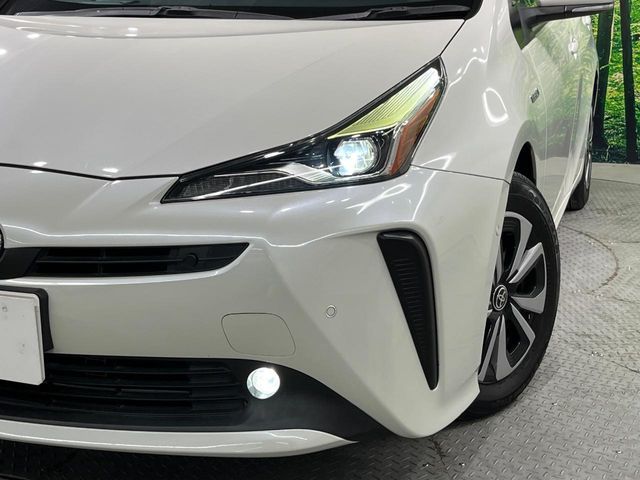 TOYOTA PRIUS 2019