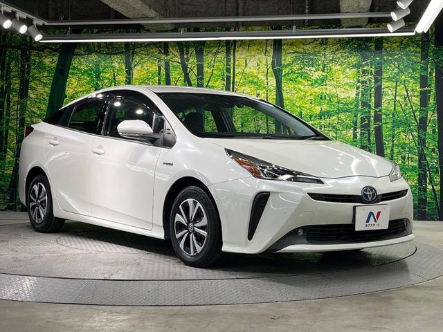 TOYOTA PRIUS 2019