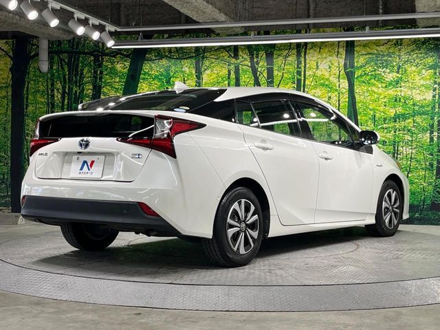 TOYOTA PRIUS 2019