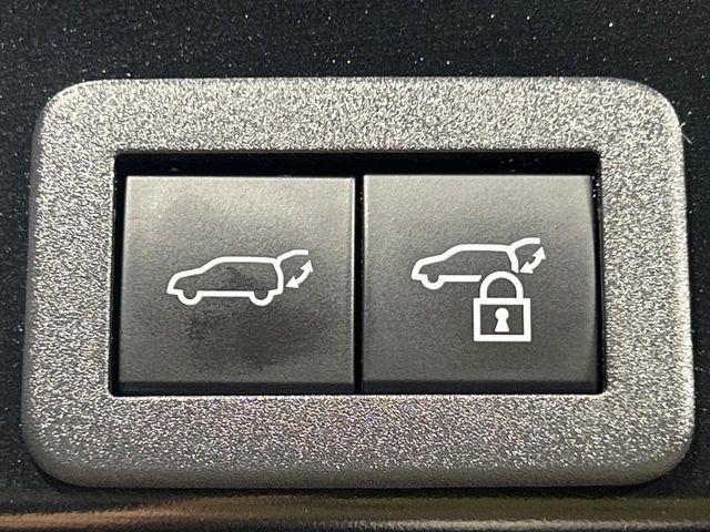 TOYOTA YARIS CROSS HYBRID 2023