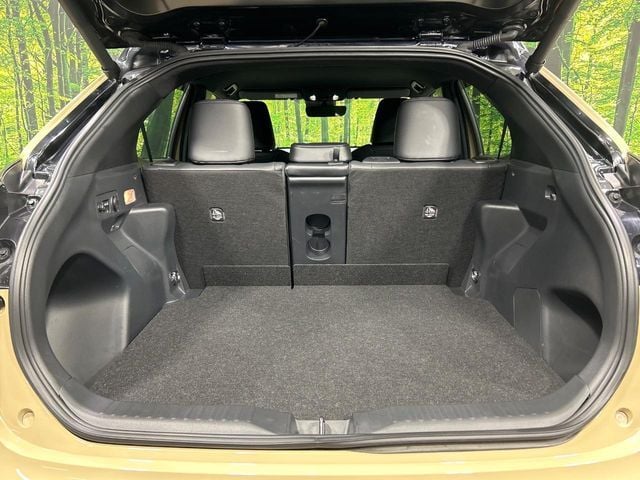 TOYOTA YARIS CROSS HYBRID 2023