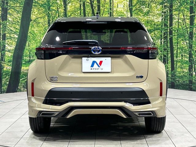 TOYOTA YARIS CROSS HYBRID 2023