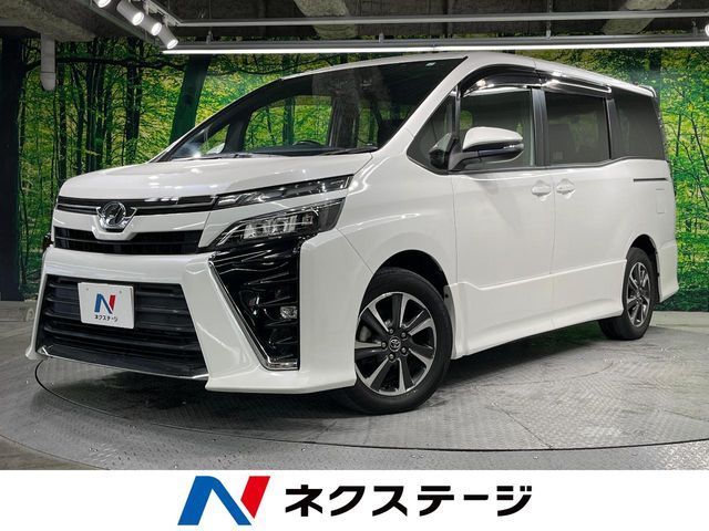TOYOTA VOXY 2017