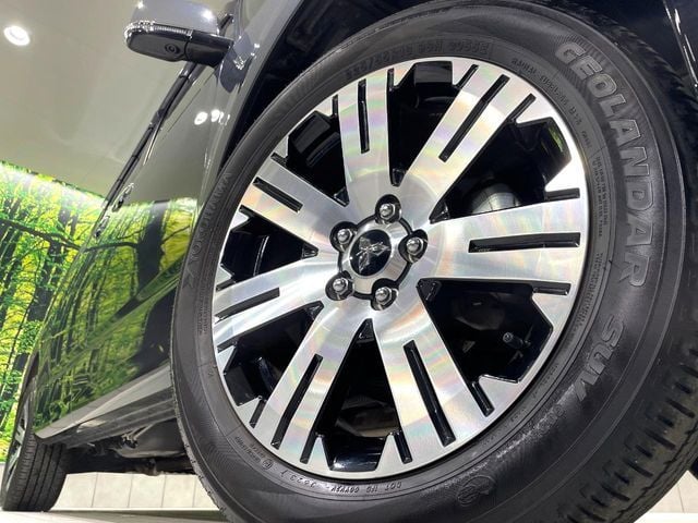 MITSUBISHI DELICA D:5 4WD 2023