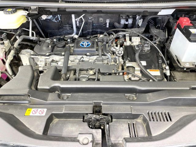 TOYOTA VOXY HYBRID 2023