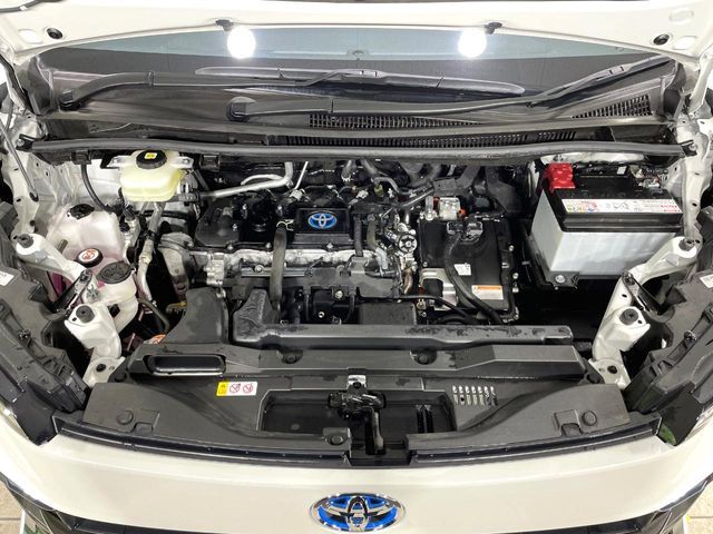 TOYOTA VOXY HYBRID 2023