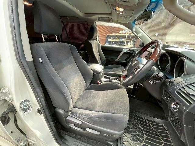 TOYOTA LANDCRUISER PRADO 2016