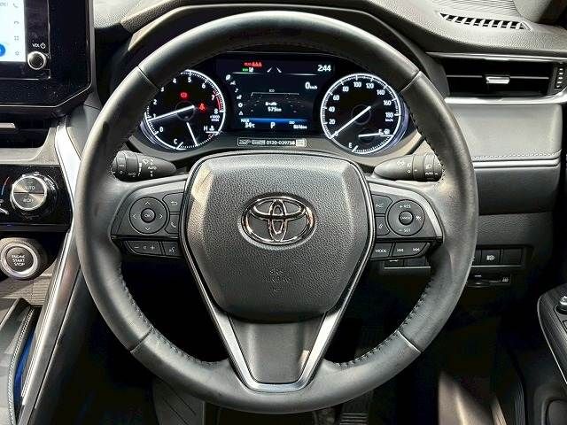 TOYOTA HARRIER 2WD 2024