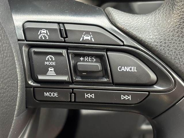 TOYOTA SIENTA HYBRID 2025