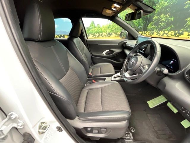 TOYOTA YARIS CROSS HYBRID 2023