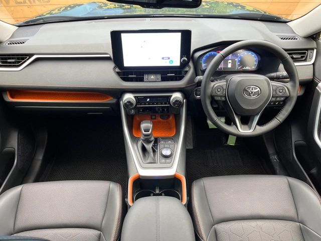 TOYOTA RAV4 4WD 2025