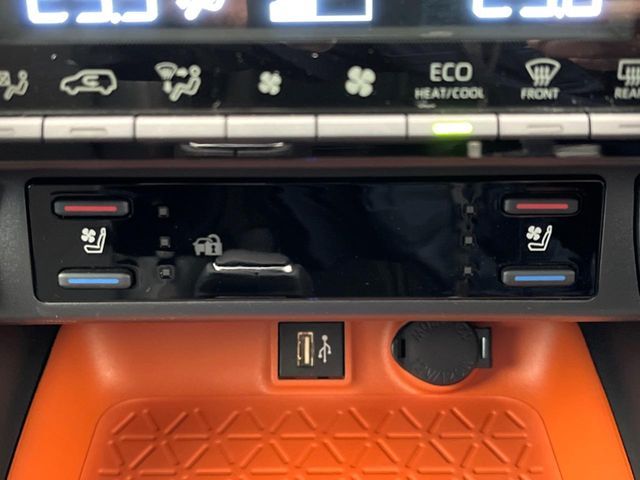 TOYOTA RAV4 4WD 2025