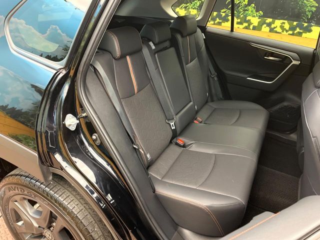 TOYOTA RAV4 4WD 2025