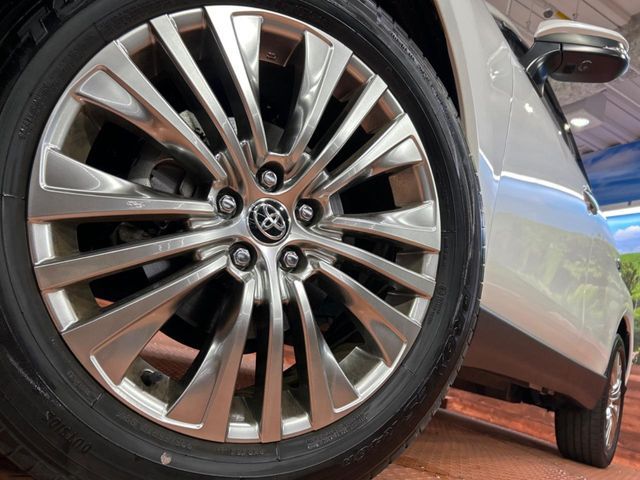 TOYOTA HARRIER 2WD 2023