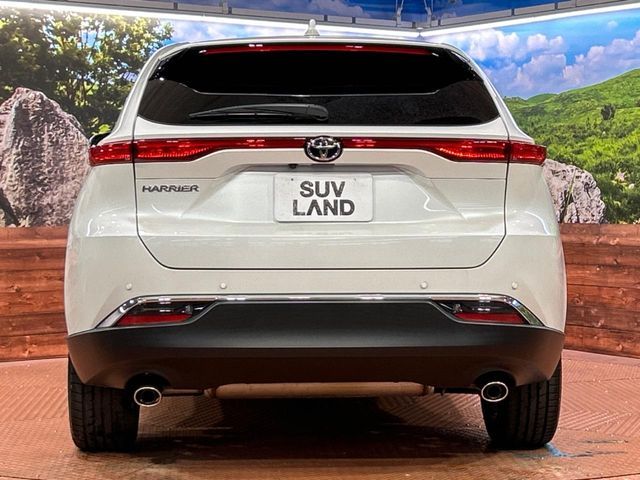 TOYOTA HARRIER 2WD 2023