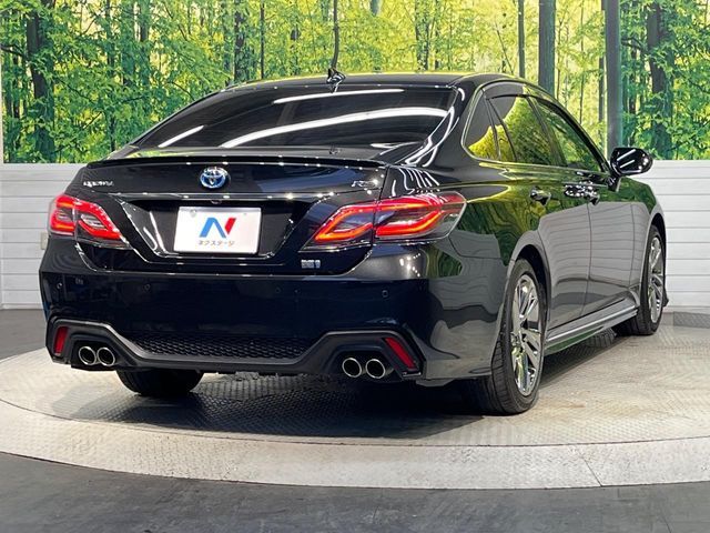 TOYOTA CROWN sedan hybrid 2022