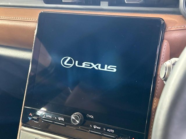 TOYOTA LEXUS LBX 2024