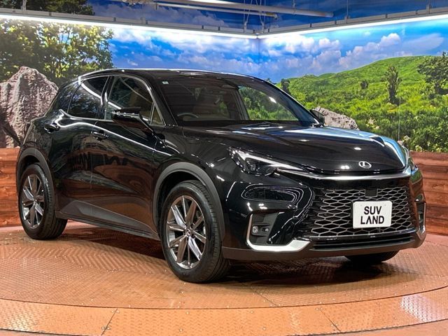 TOYOTA LEXUS LBX 2024