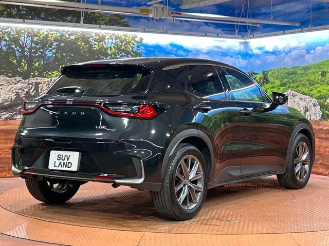 TOYOTA LEXUS LBX 2024