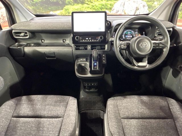 TOYOTA SIENTA HYBRID 2022