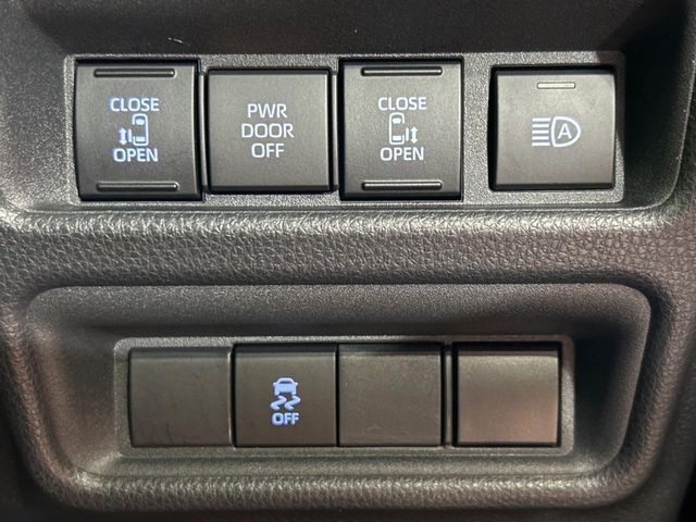 TOYOTA SIENTA HYBRID 2022