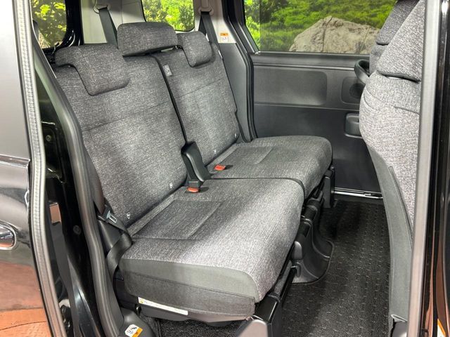 TOYOTA SIENTA HYBRID 2022