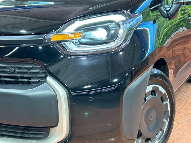 TOYOTA SIENTA HYBRID 2022