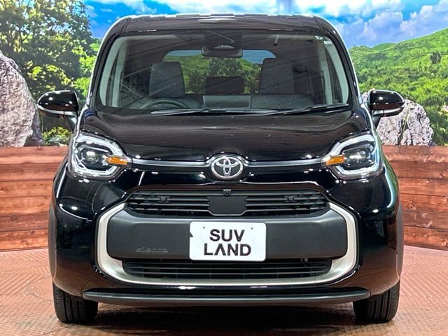 TOYOTA SIENTA HYBRID 2022