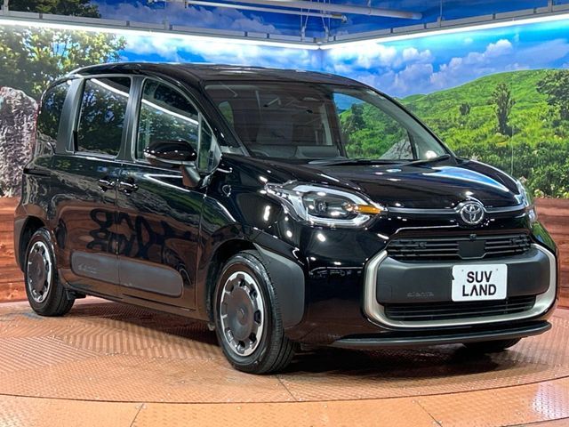 TOYOTA SIENTA HYBRID 2022