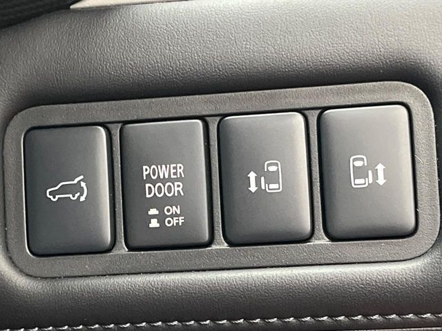 MITSUBISHI DELICA D:5 4WD 2023