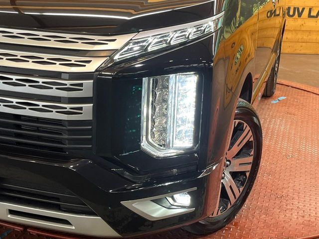 MITSUBISHI DELICA D:5 4WD 2023